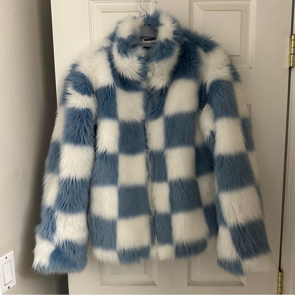 Forever 21 Faux Fur Jacket Size Small